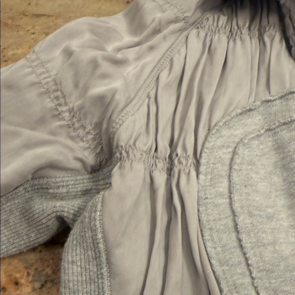 Lululemon Special Edition hooded ruched Warm Up Hooded Jacket Gray 4 RARE - Picture 5 of 13